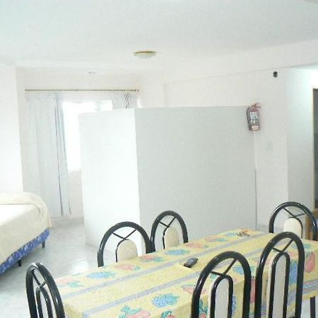 Departamentos Santa Monica Apartamento Puerto Madryn Exterior foto